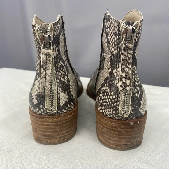 Dolce Vita Tavin Ankle Bootie in Snakeskin Reptile Size 8 - Picture 2 of 10